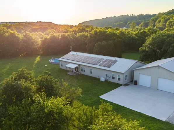 747 Banta Rd, Lowpoint, IL 61545