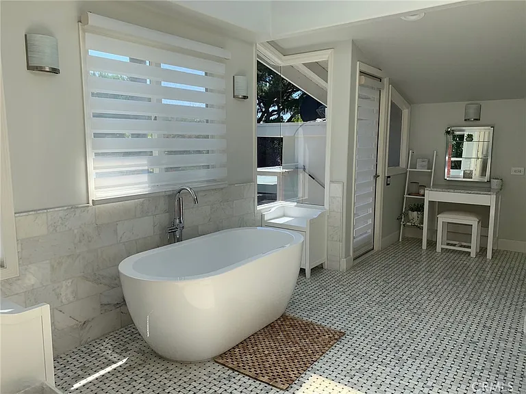 210 Monarch Bay Dr — Photo 14