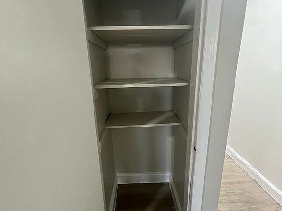 5th image of 545 E 38th St APT 10