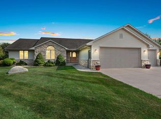 N3665 Maple Ln, Fond Du Lac, WI 54937