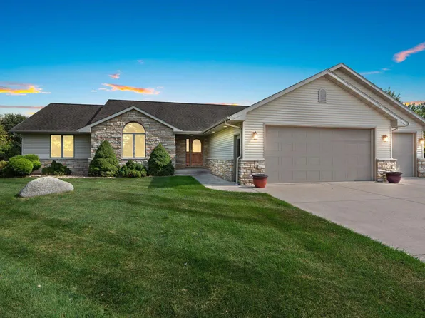 N3665 Maple Ln, Fond Du Lac, WI 54937