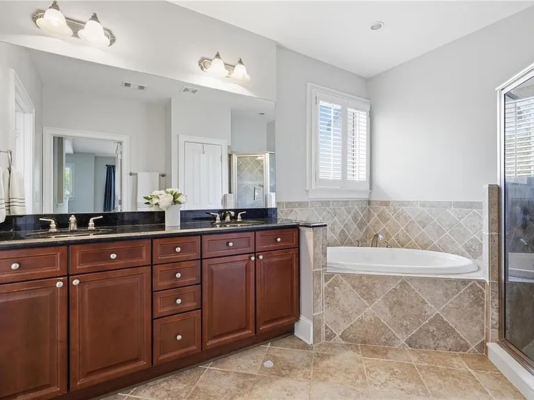 1237 Ashford Creek Park NE — Photo 12