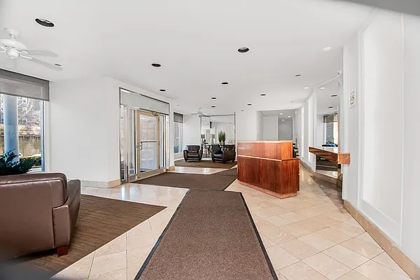 Sold by Re/Max In The City | media 16