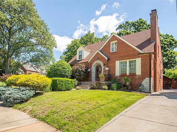 2nd image of 8425 Knollwood Dr