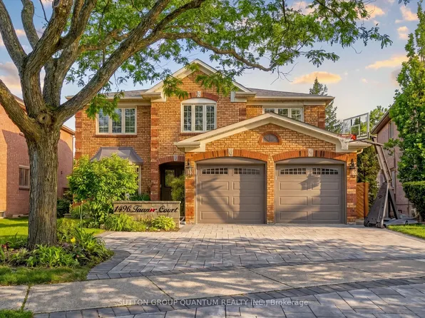 1496 Tanner Ct, Oakville, ON L6M 2Z3