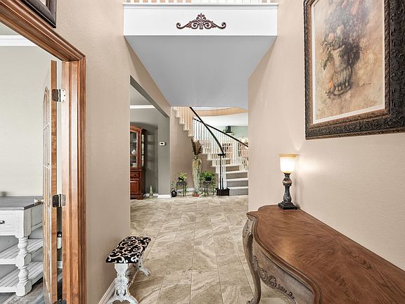 2nd image of 5305 Arrowhead Way