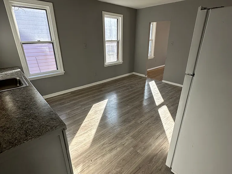 13 Poplar Pl #3 — Photo 4