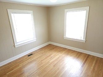 5th image of 1014 Harrison Ave