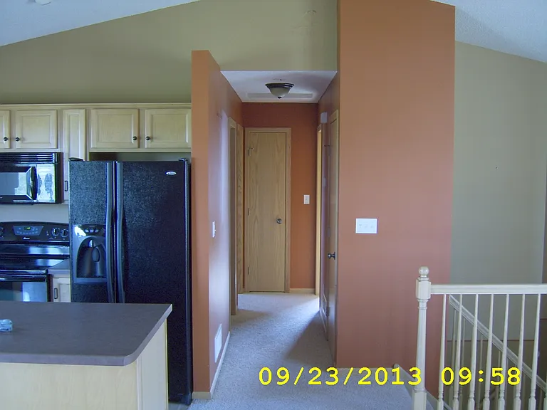 809 10th St NW — Photo 5