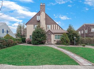 331 Richmond Road, Douglaston, NY 11363