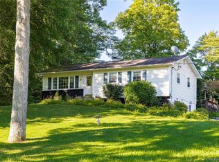 36 Julie Dr, Hopewell Junction, NY