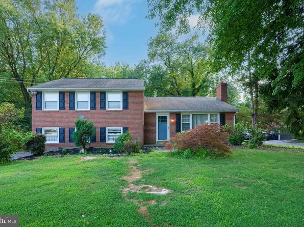 1420 Bradford Ln, Wayne, PA 19087