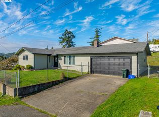 1893 Sunset Ln, Myrtle Point, OR 97458