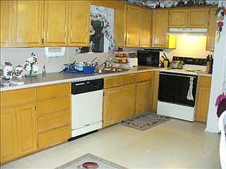 3rd image of 4400 Fieldcrest Dr