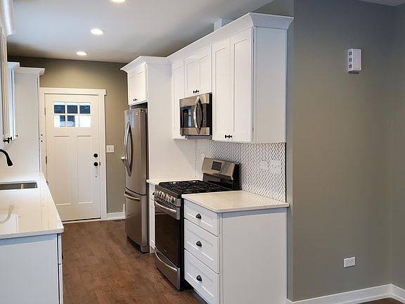 5th image of 253 W Grantley Ave