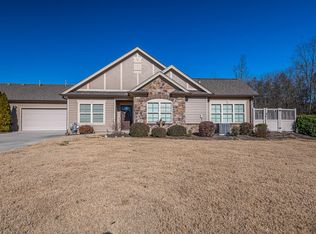 1592 Sedgefield Dr, Ooltewah, TN 37363