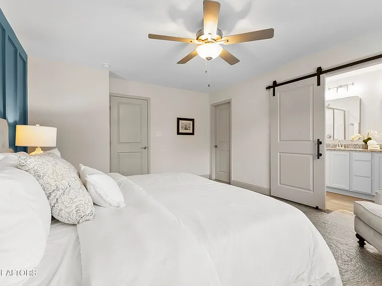 1807 Bennett Village Dr — Photo 10