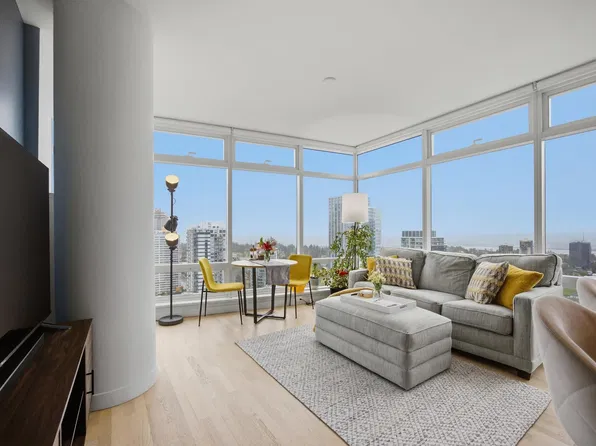 13495 Central Ave #2810, Surrey, BC V3T 0K2