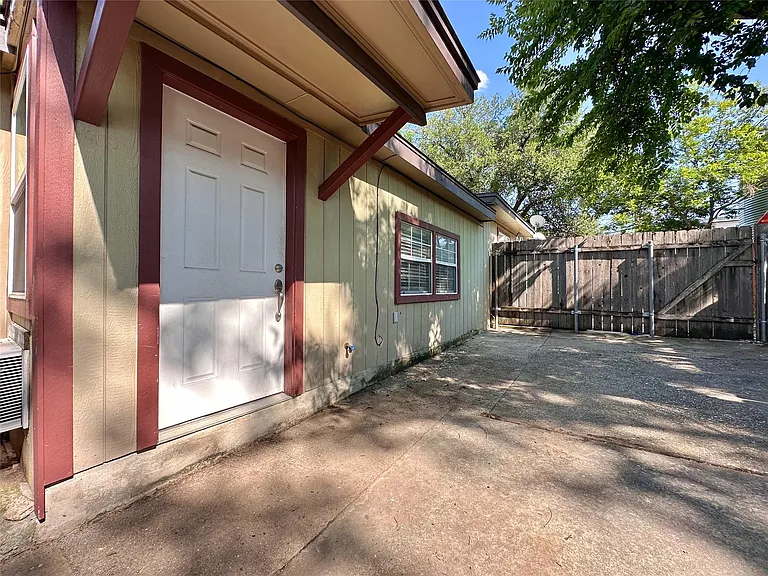 2103 E 16th St #ANNEX — Photo 17