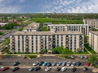 9128 W Terrace Dr APT 1K, Niles, IL