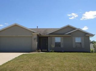 210 Kittridge Ln, Fort Wayne, IN