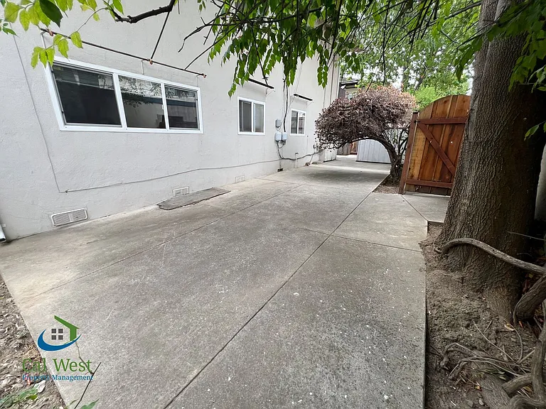 1621 Maurice Ln #2 — Photo 24