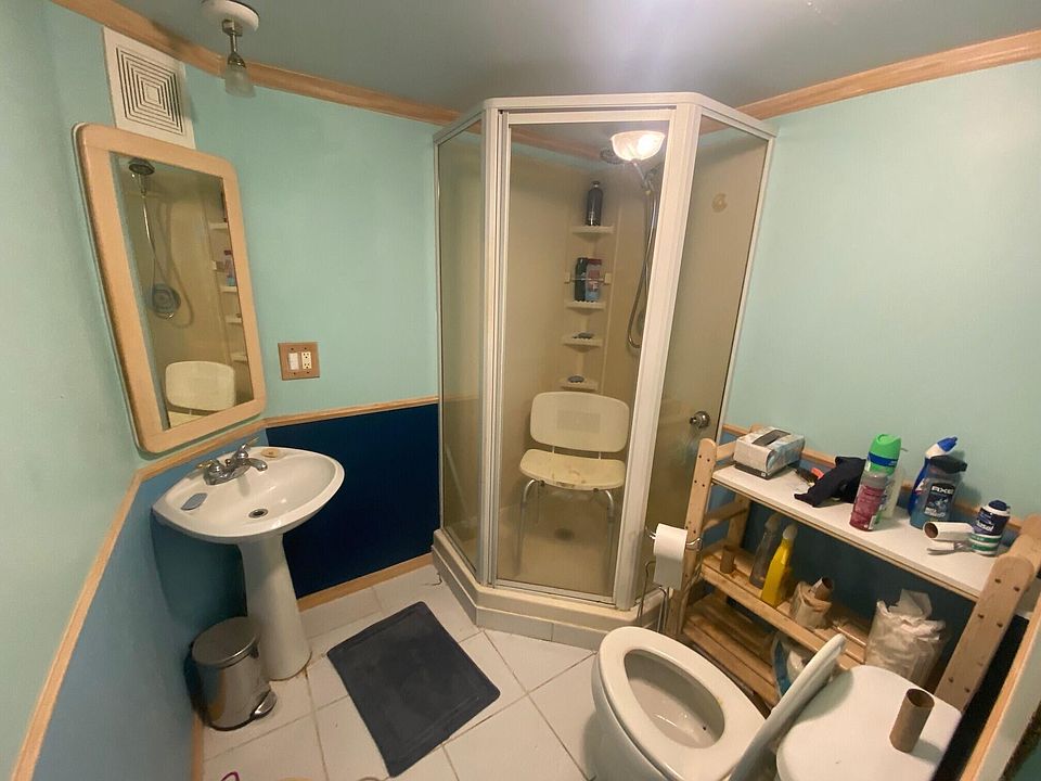 1st image of 626 Tahiti Way