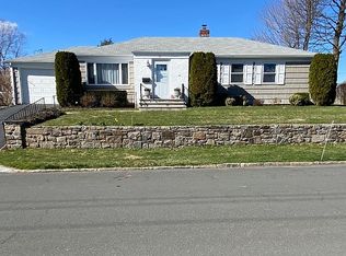 29 Holbrooke Rd, White Plains, NY 10605