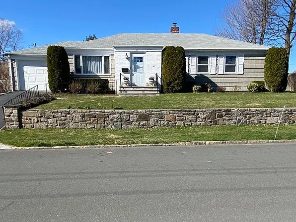 29 Holbrooke Rd, White Plains, NY 10605