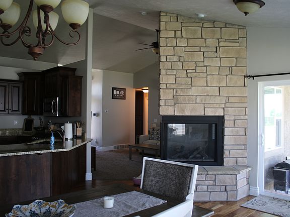 5th image of 906 Winchester Blvd