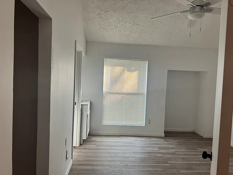 21315 Carisbrook Ln — Photo 12