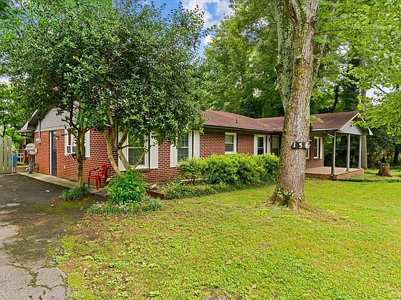 2nd image of 156 Parker Dr NW