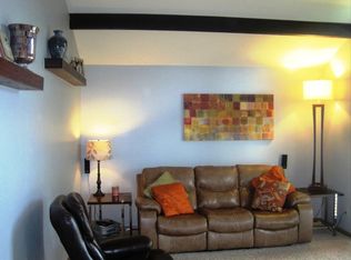 8200 Fairmont Ln, Greendale, WI 53129