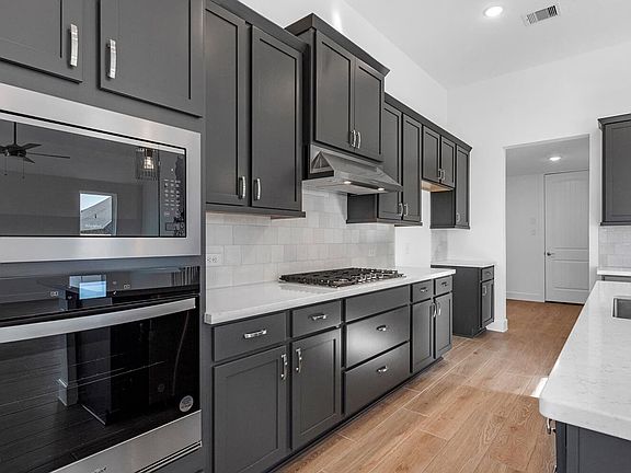 4th image of 7203 Mellow Glen Way
