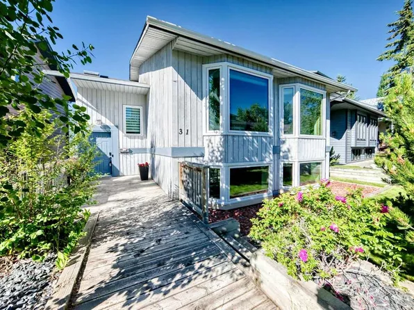 31 N Ranchridge Way NW, Calgary, AB T3G 1Z8