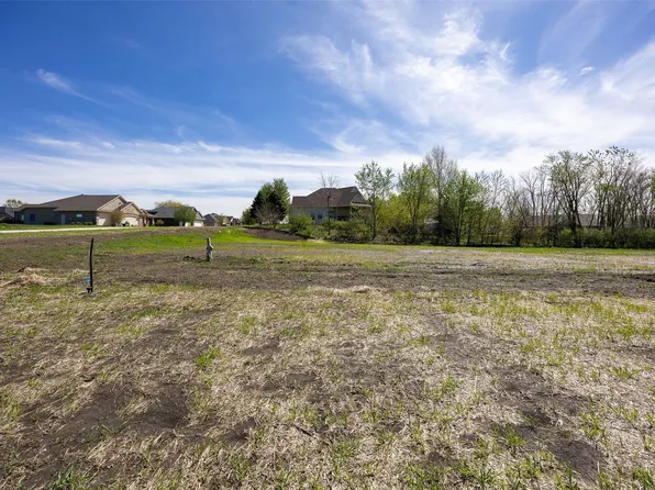 3193 Eight Bells Dr, Marion, IA 52302