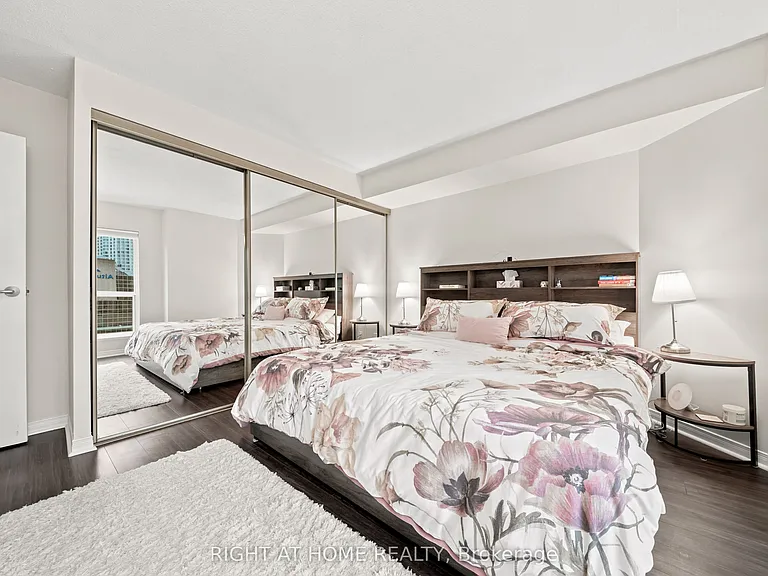 25 The Esplanade #1610 — Photo 14