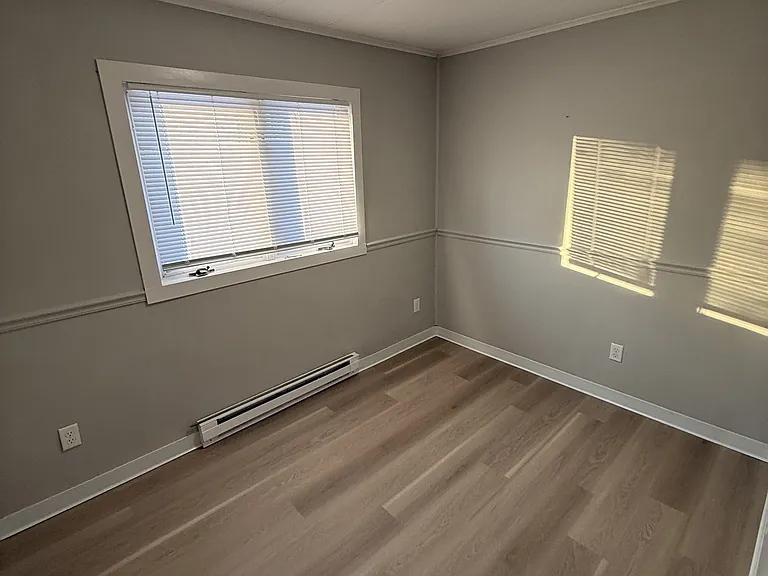 1126-1128 Sunset Ave #1126 — Photo 5
