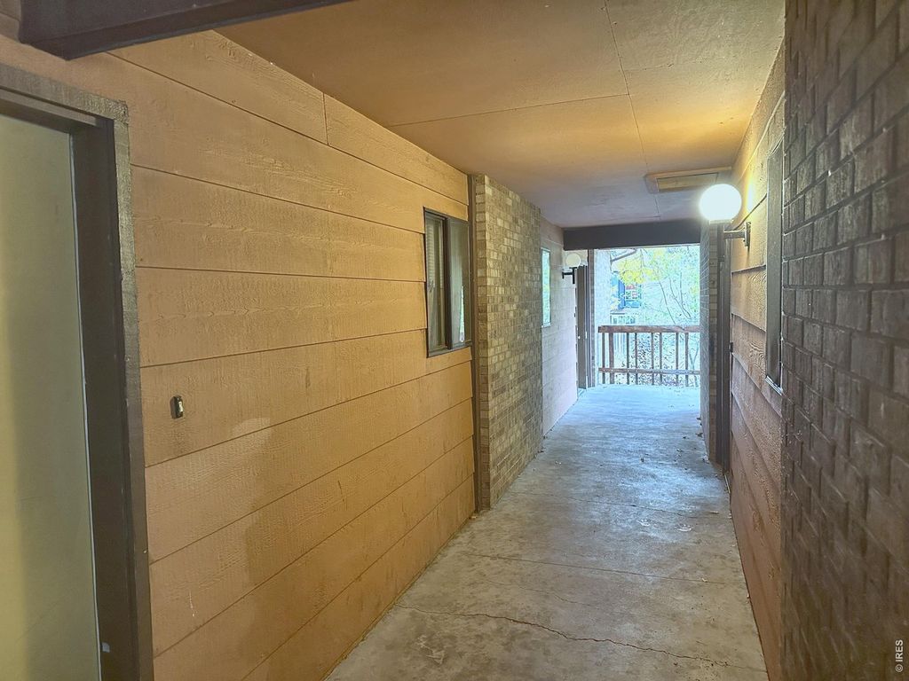 1734 Azalea Dr