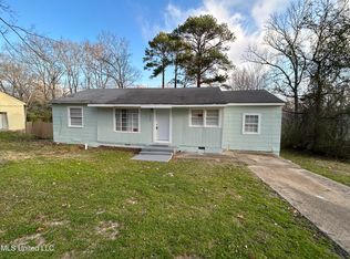1058 Combs St, Jackson, MS 39204