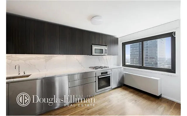 Rented by Douglas Elliman | media 21
