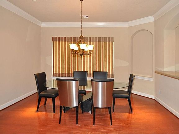 4th image of 2911 N Cotswold Manor Dr