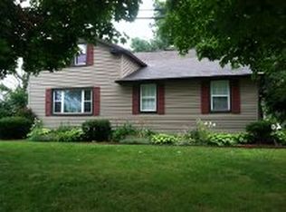 10590 Ridge Rd, Girard, PA 16417