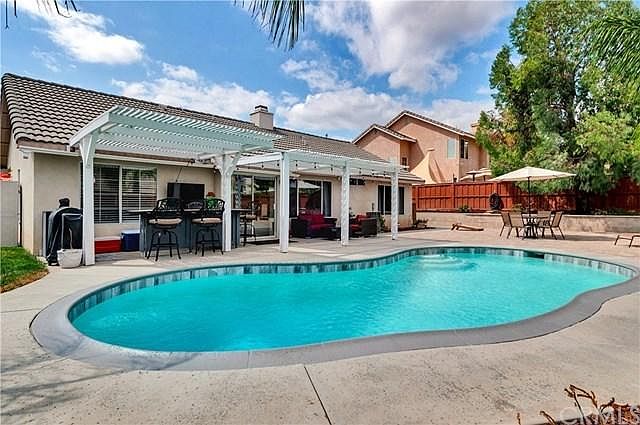1st image of 15138 Versailles St