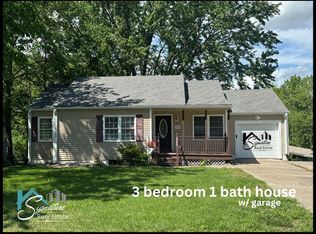 1003 Vest Dr, Warrensburg, MO 64093