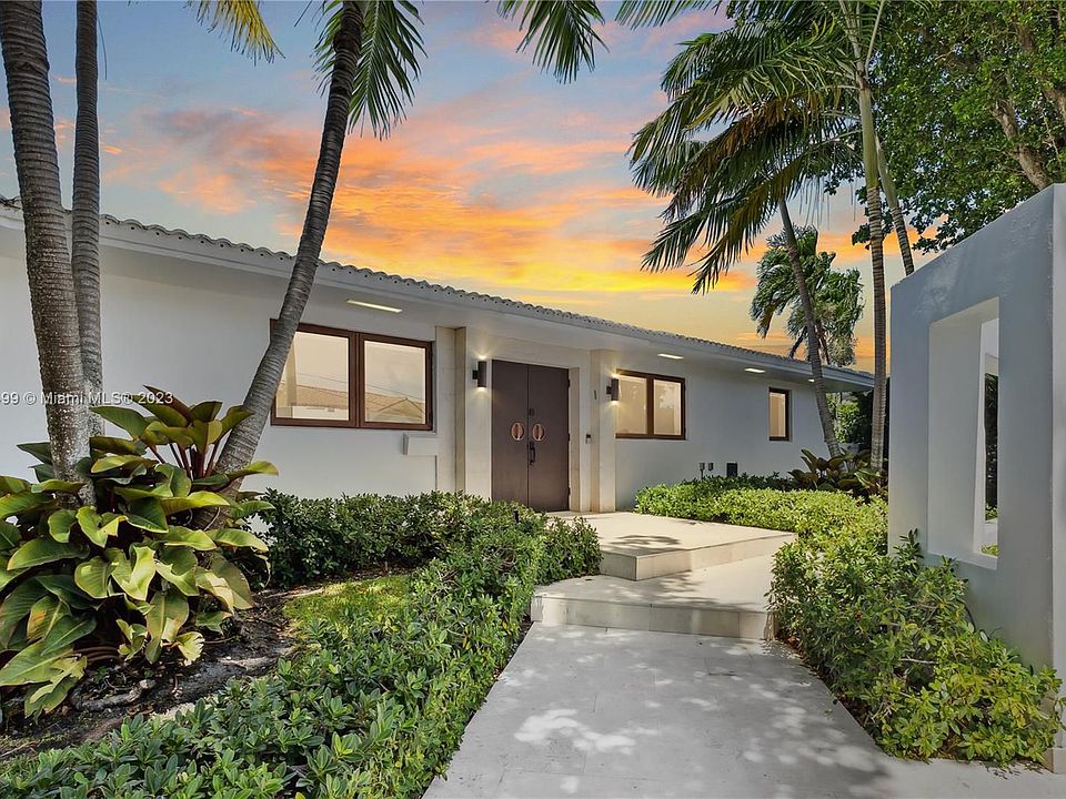 1st image of 11425 N Bayshore Dr