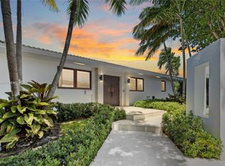 11425 N Bayshore Dr, North Miami, FL 33181