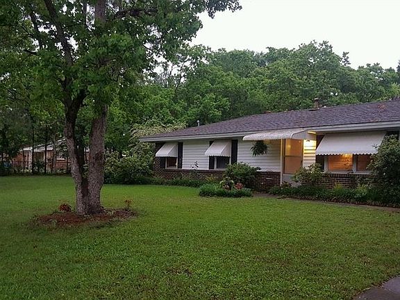2nd image of 509 Daphne Ln