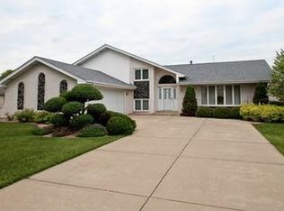 19557 Lancaster Dr, Mokena, IL 60448