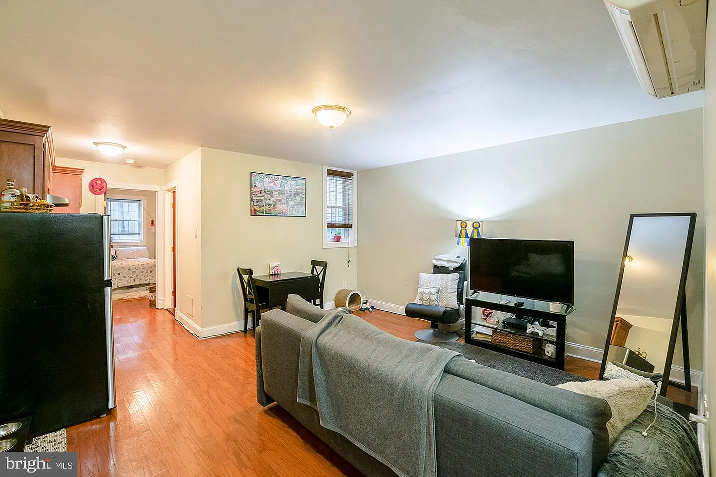 2504 S Broad St — Photo 2